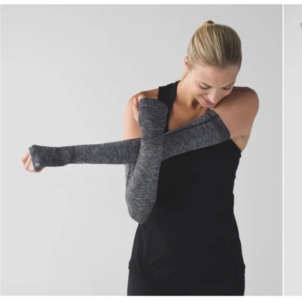 LULULEMON Gray Arm Warmers